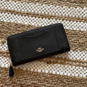 NWOT Coach Wallet